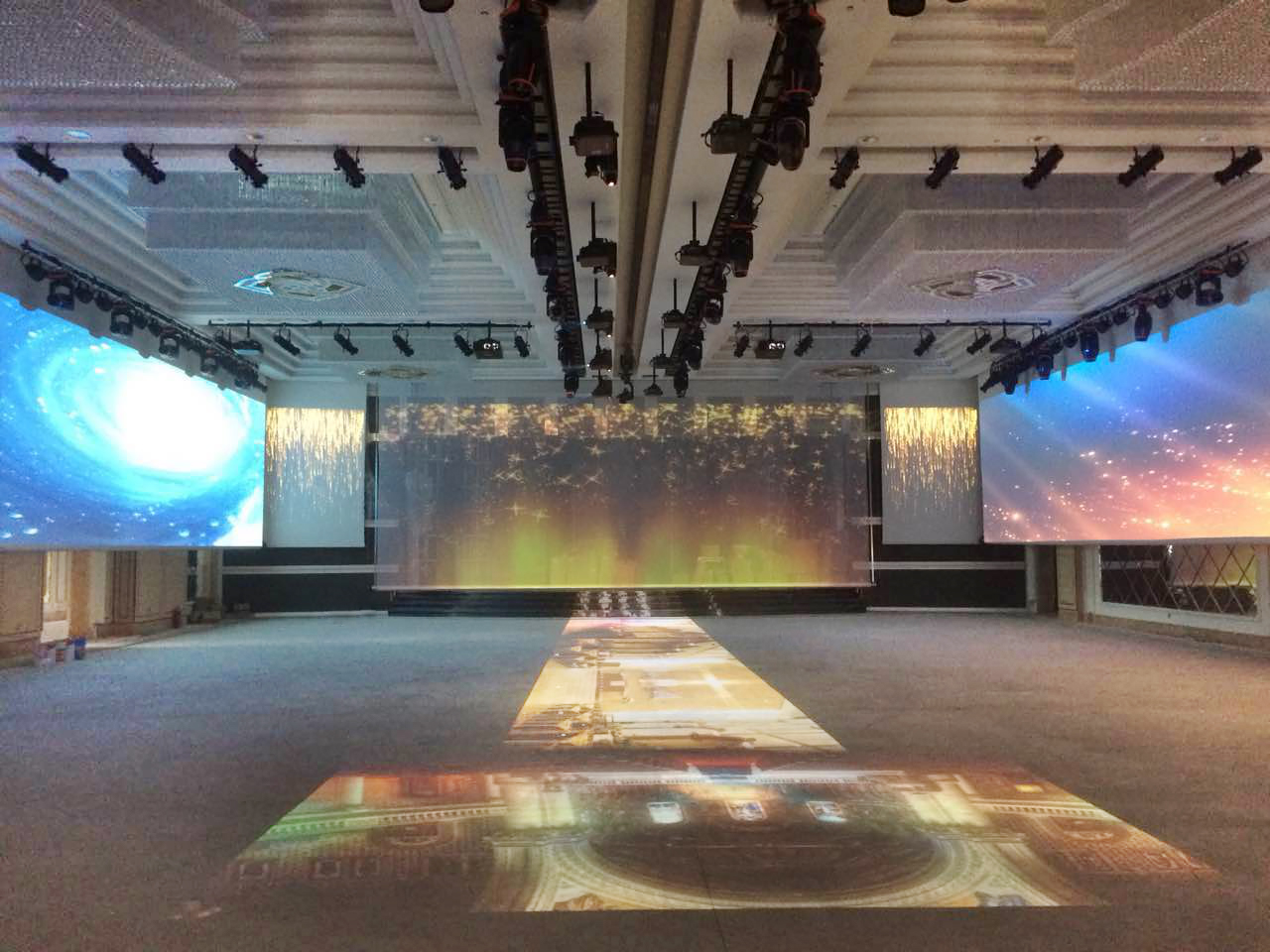 SNOWHITE huge screen to build the wedding holographic corridor